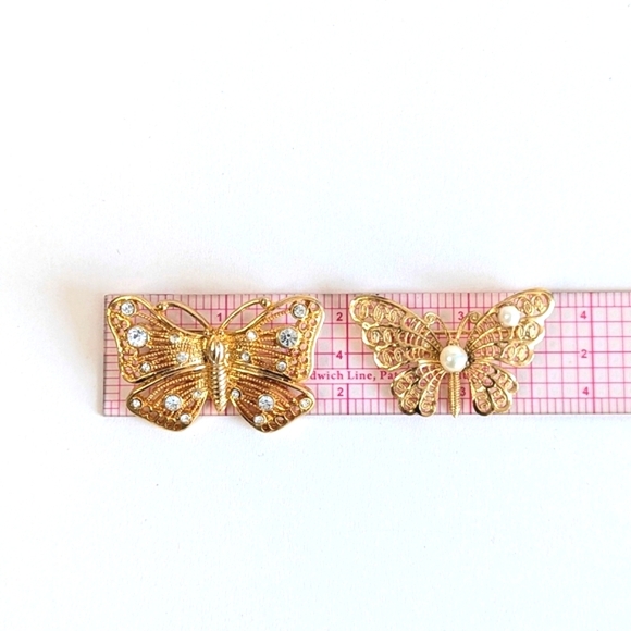 Vintage Brooches Bundle Gold-tone Faux Pearl Filigree Roses Butterfly Ribbon - Picture 15 of 17